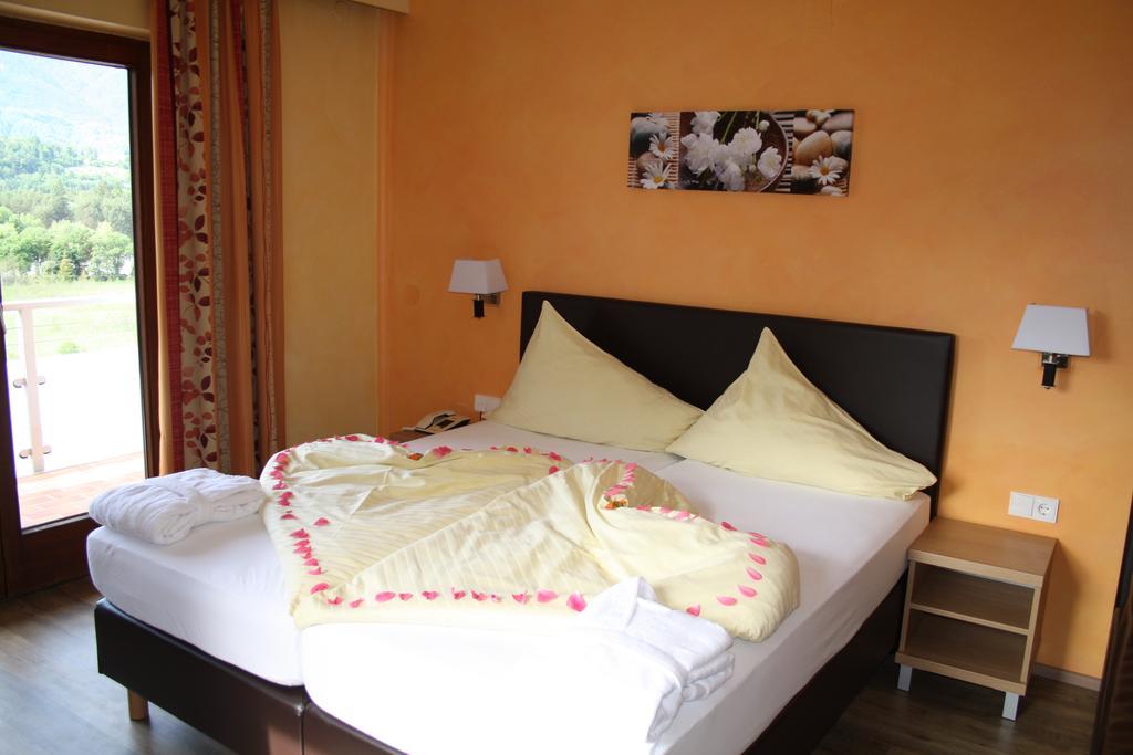 Vitalhotel Sonnblick Villach Rum bild